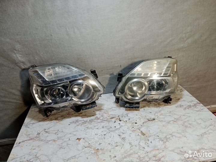 Фара правая и левая Nissan X-Trail T31