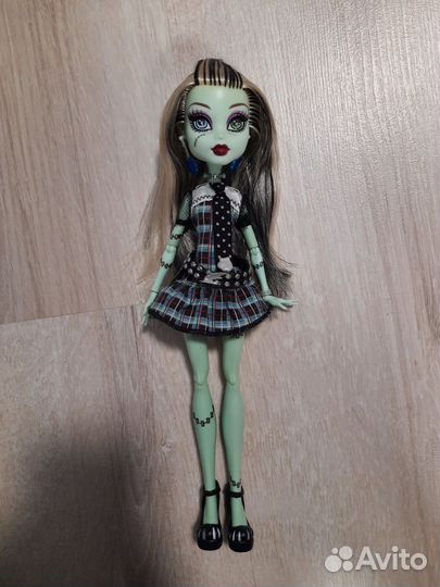 Френки штейн базовая монстр хай