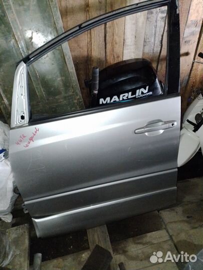 Дверь Toyota estima