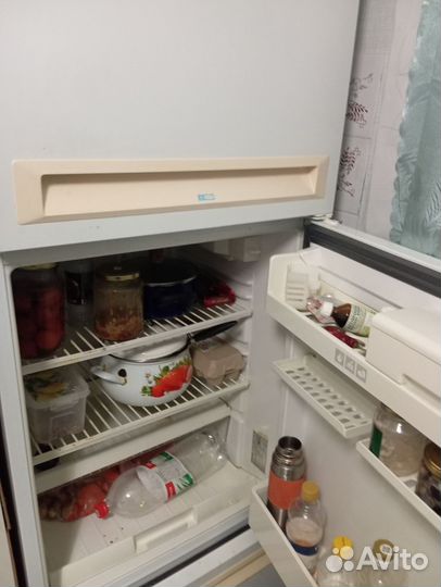 Продам холодильник самовывоз