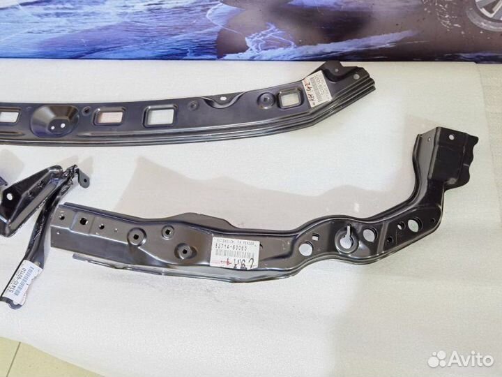 Кронштейн бампера и фар Toyota Land Cruiser 200