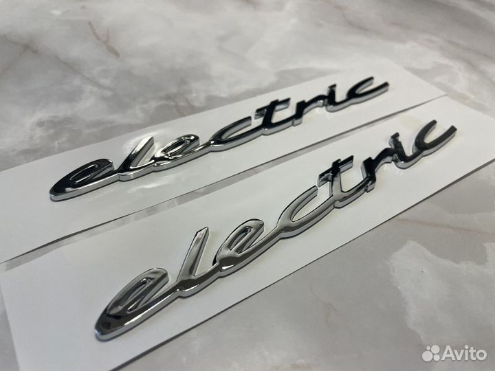 Надпись эмблема слово шильдик Porsche Electric