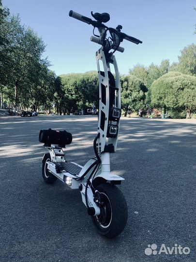 Электросамокат Krypton K11 White Custom