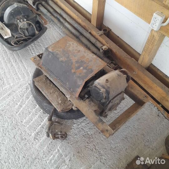 Лебедка автомобильная