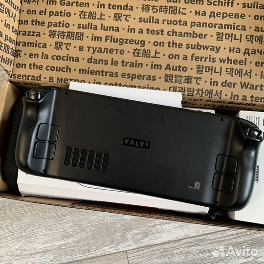 Портативная игровая консоль Steam Deck 256gb