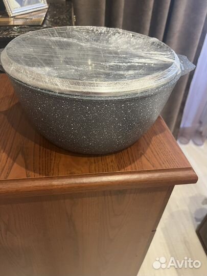 Кастрюля чугунная