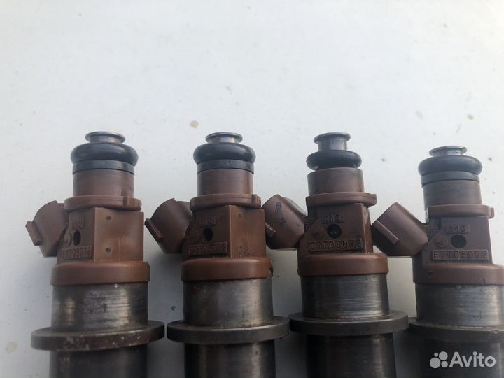 Форсунки топливные Mitsubishi Pajero IO 4G94