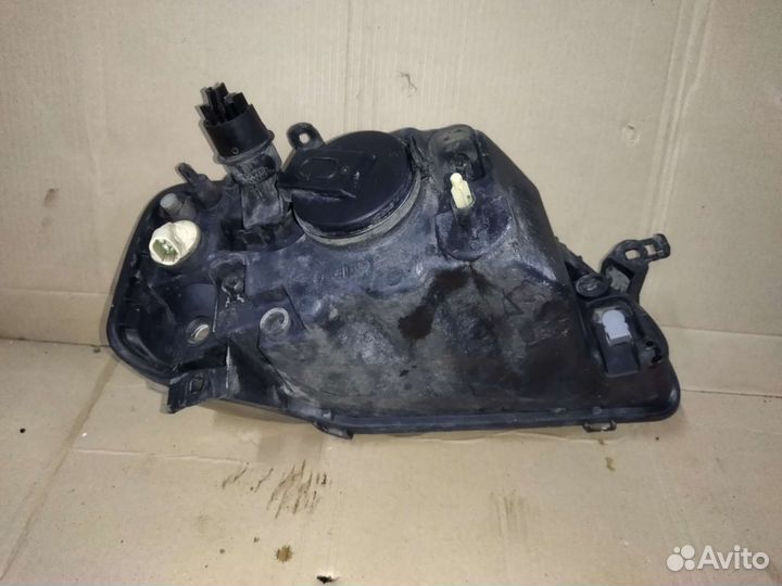 Фара левая Рено Логан 1