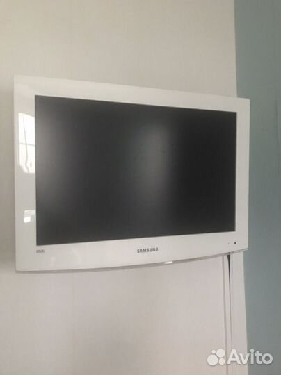 Монитор Samsung LE22A454C1 22''