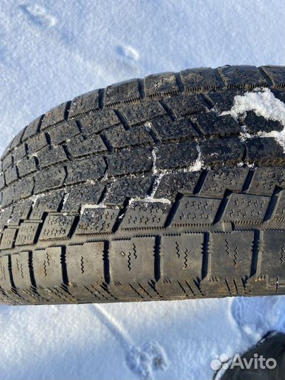 Hankook IceBear W300 2.25/4.5 R18