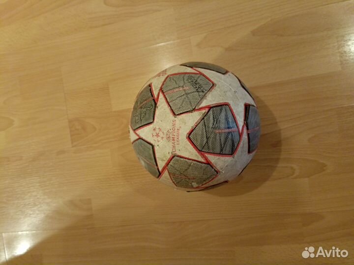 Футбольный мяч adidas лига чемпионов 2021 финал