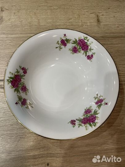 Фарфор. Фарфоровый салатник времён СССР