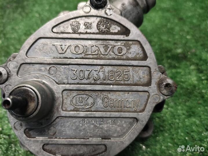 Насос вакуумный Volvo XC90 2006