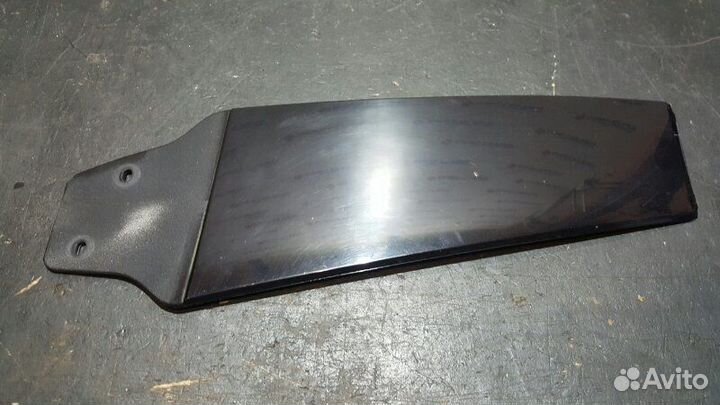 Накладка центральной стойки правая Volkswagen