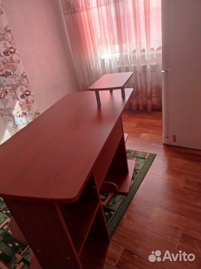 Продам компьютерный стол