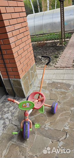 Трехколесный велосипед
