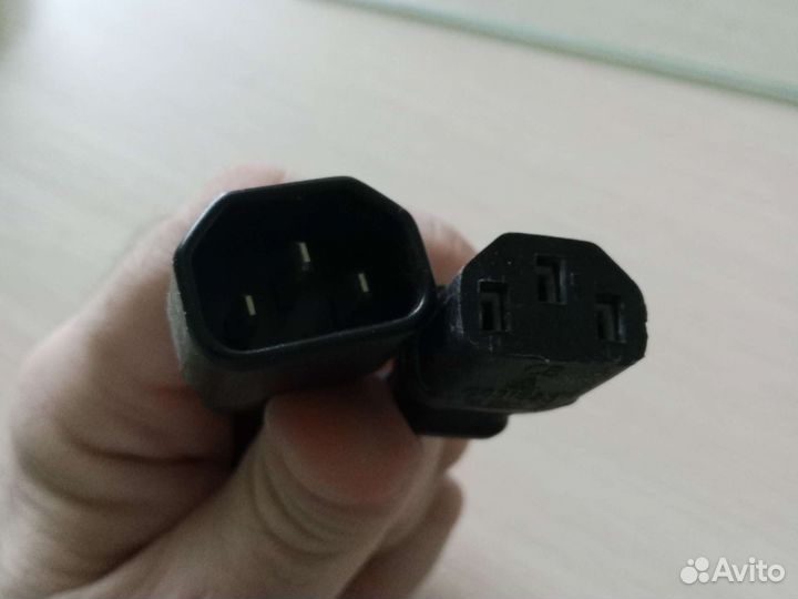 Кабель для компьютера