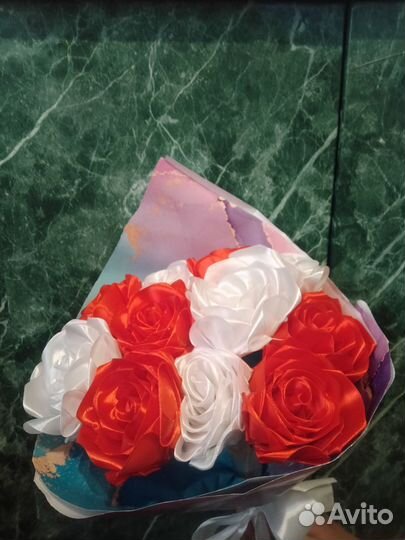 Букет из атласных лент