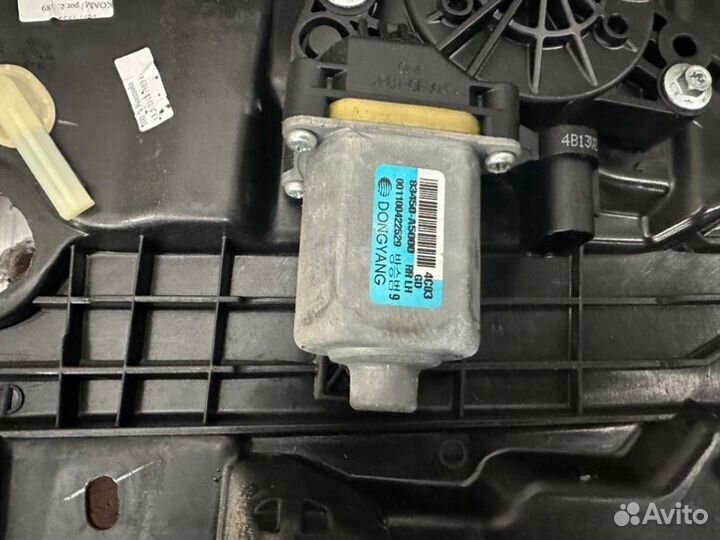 Стеклоподъёмник задний левый Hyundai I30 GD 1.6