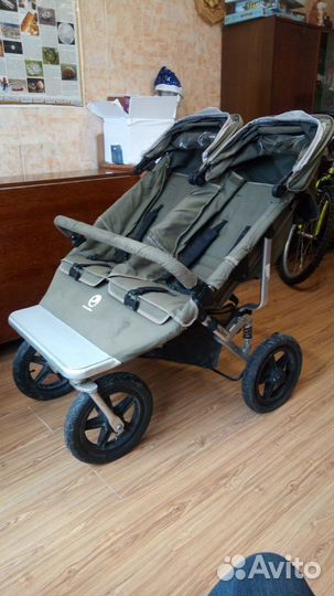 Коляска 2 в 1 дпя двойни или погодок easywalker