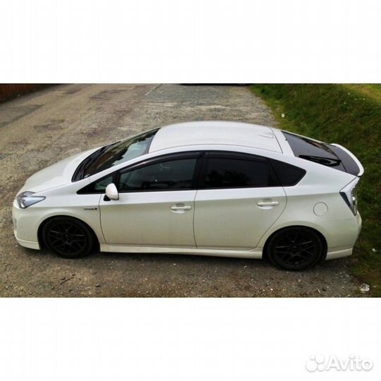 Спойлер Toyota Prius 2-3 2003-2015