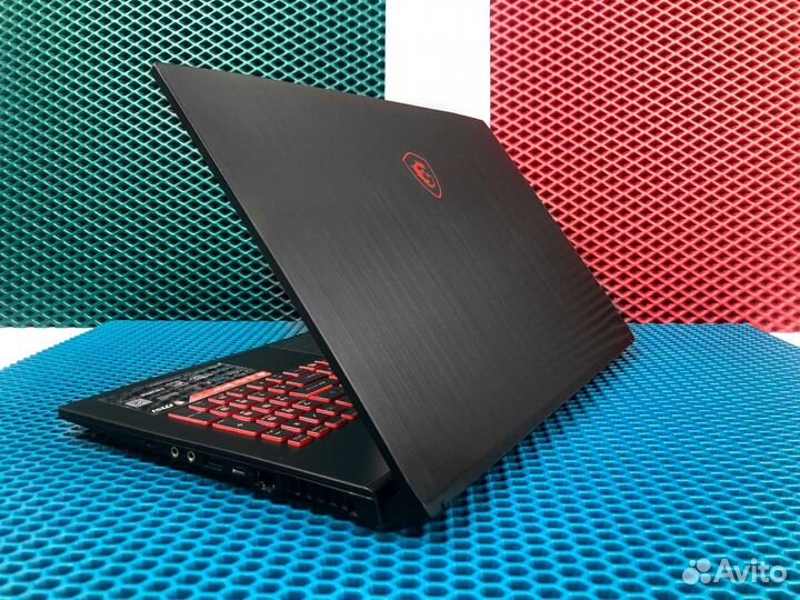 Мощный игровой ноутбук MSI GeForce GTX