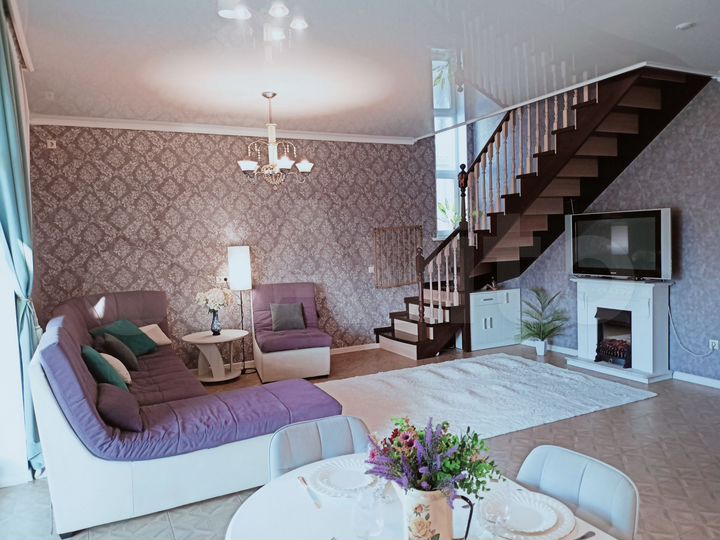 Дом 185 м² на участке 7,8 сот.