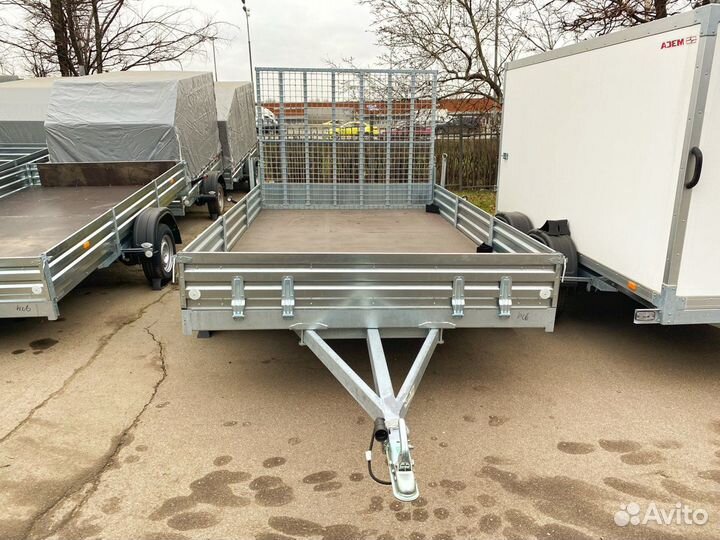 Московский прицеп для перевозки BRP Maverick