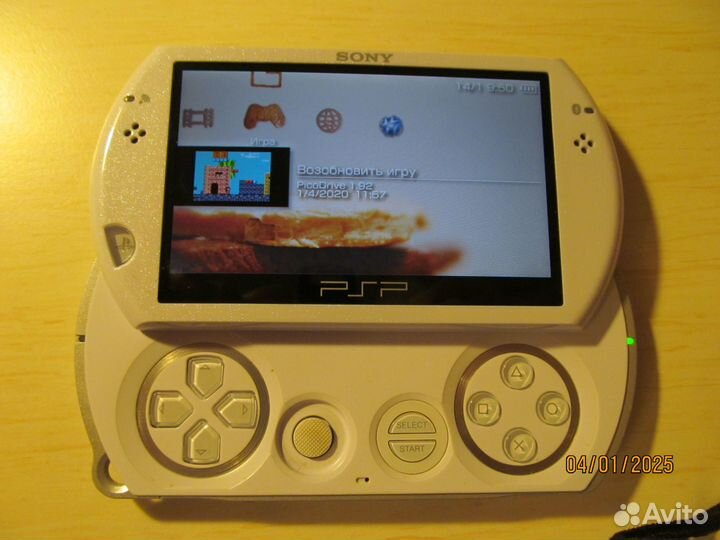 Sony PSP Go (не прошитая)