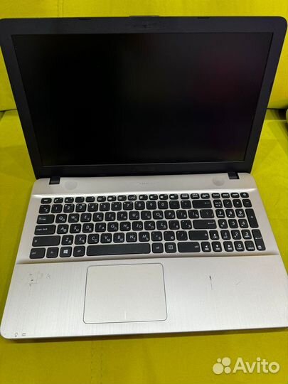 Ноутбук asus