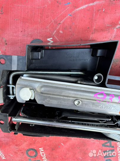 Домкрат Mercedes W212