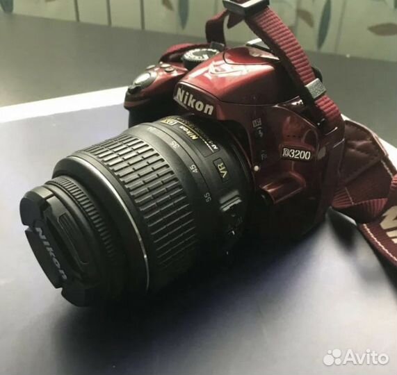 Зеркальный фотоаппарат nikon d3200 красный