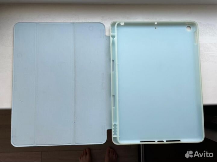 Чехол на iPad 10.2