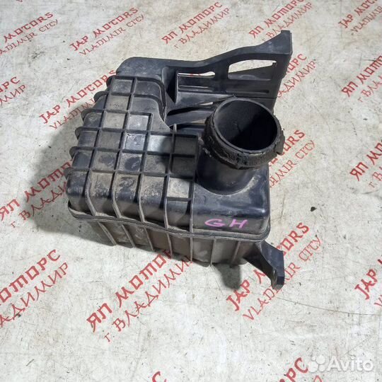 Резонатор воздушного фильтра Mazda 6 GH седан L5