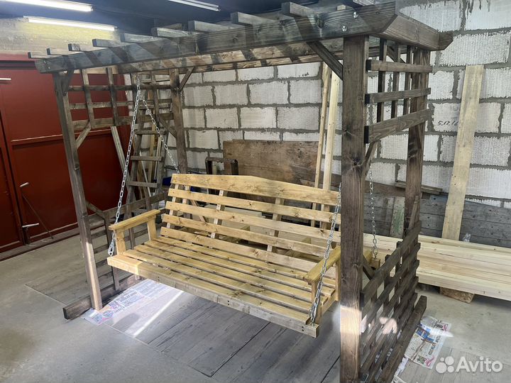 Качели деревянные