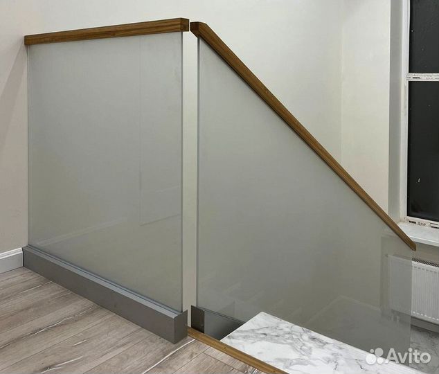 Стеклянные ограждения лестниц