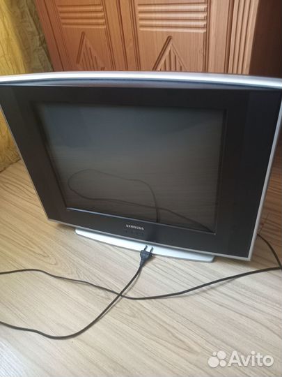 Телевизор samsung