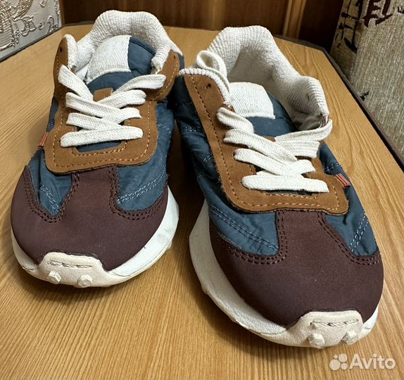 Кроссовки для девочки