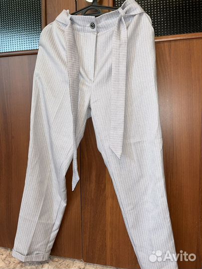Брючный костюм женский 44 размера