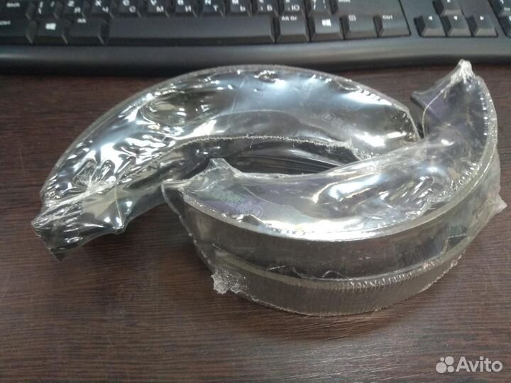 Колодки стояночного тормоза jeep Cherokee KJ