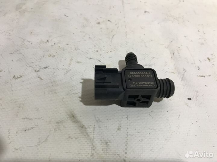 Клапан вакуумника Jeep Grand Cherokee WK2