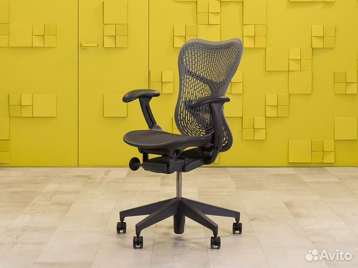 Компьютерное кресло Herman Miller Mirra 2 США