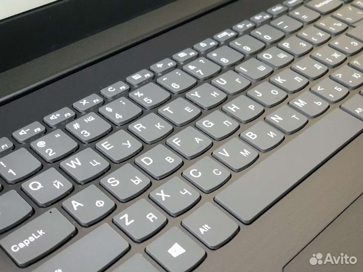 Ноутбук Lenovo на Core i3 6006U, SSD, FullHD