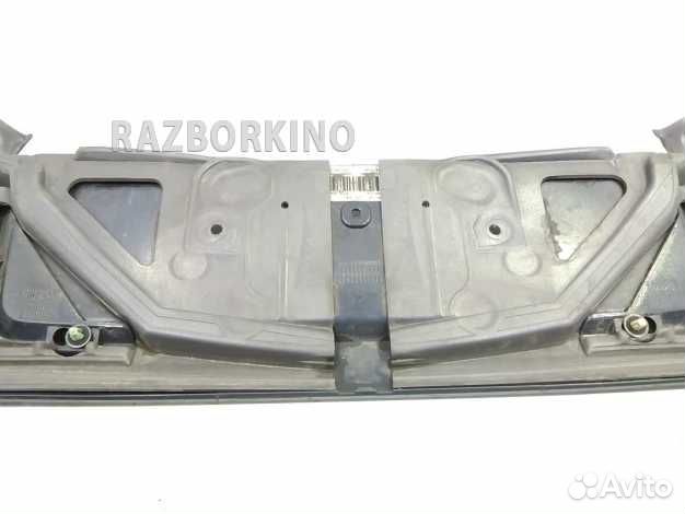 Накладка крышки багажника