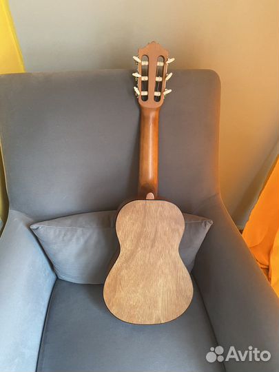 Гиталеле Yamaha GL-1