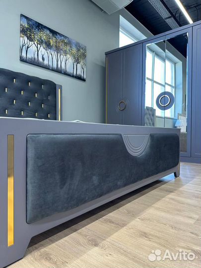 Спальный гарнитур