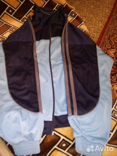 Куртка мальчиковая спортивная