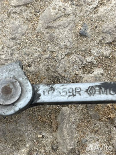 Ограничитель двери задней правой renault sandero 2