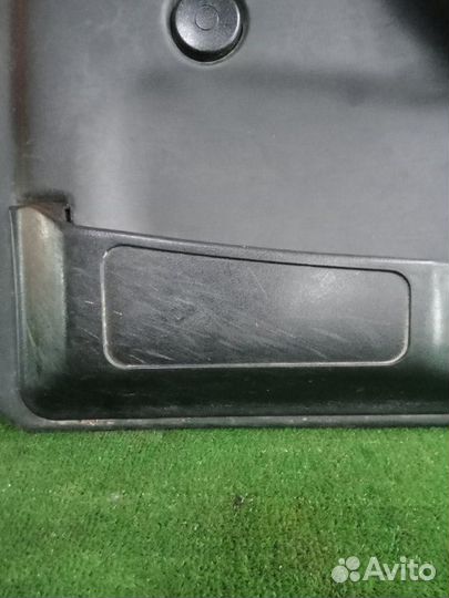 Обшивка боковой двери передняя правая Газ 31105
