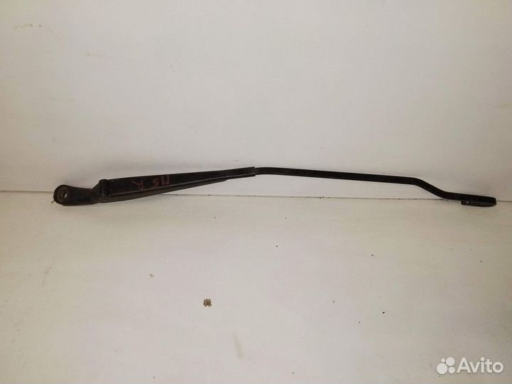 Поводок стеклоочистителя Volkswagen Passat B5